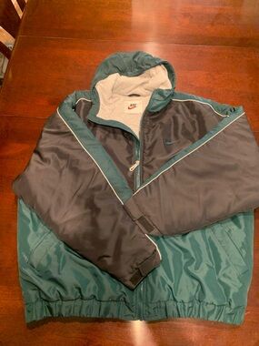 Nike Men’s Green and Black Hooded Jacket